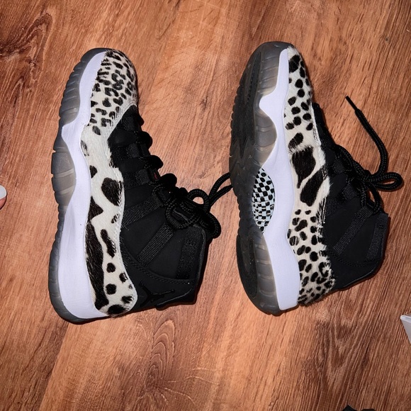 Jordan Retro 11’s - Picture 2 of 6